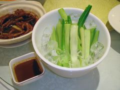 冰鎮芥蘭醮芥末醬油-和记小菜(东方店)