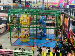 -超人空间竞技场·轰趴团建蹦床主题公园
