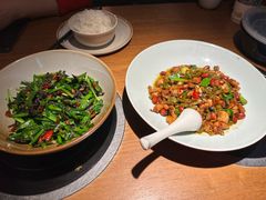 -吃饭皇帝大土家民族菜(荟聚店)