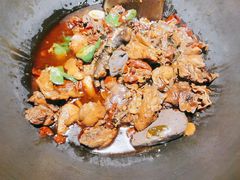 -挂旗柴锅鸡(蚌山区嘉年华店)