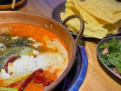 -洱火云南酸菜牛肉火锅(石景山当代商城店)