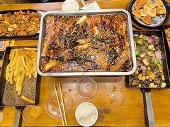 -老东镇啤酒屋海鲜加工·蒸汽海鲜·海鲜烧烤(台东店)