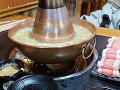 -果松木炭酸菜铜火锅·外婆参鸡汤