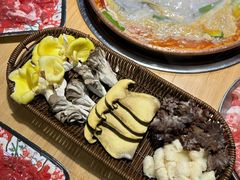 -洱火云南酸菜牛肉火锅(石景山当代商城店)