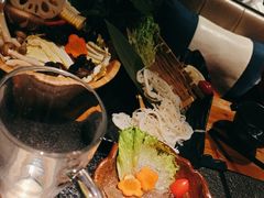 -湊湊火锅·茶憩(南京东路悦荟店)