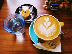 热拿铁-W CAFE(甜爱路店)