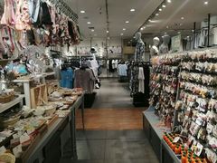 -三福时尚(三峡广场华夏银座店)
