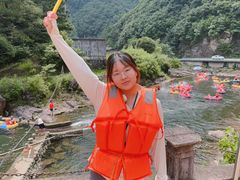 -安吉龙王山峡谷漂流