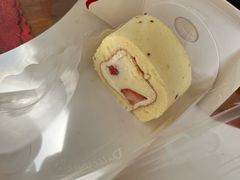 -顶东面包花园·生日蛋糕(世博店)