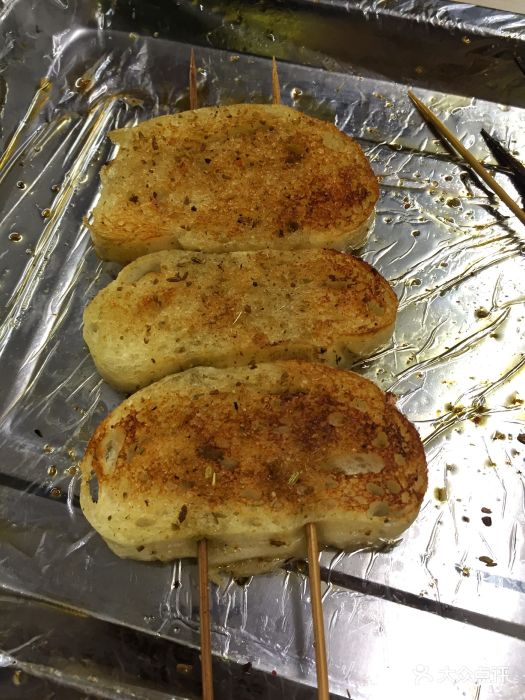 不夜城烧烤(江海路店)烤馒头图片 - 第2张