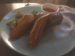 美国梅花猪扒鲜茄汁配德式烤肠-绿茵阁(体育西分店)