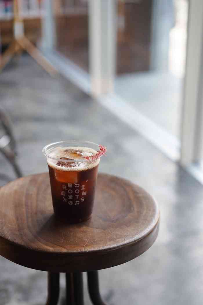 roots coffee roaster-"算是网红店里的老字号了,环境很好,很多游.