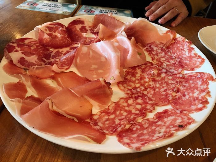 La Vite意大利餐厅酒馆(乌鲁木齐店)意大利传统混合冷肉拼盘图片