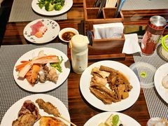 -广州万富希尔顿酒店·感趣自助餐厅·金秋蟹宴生蚝海鲜刺身