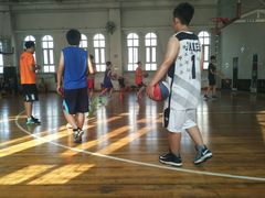 -育华篮球培训(新华路校区)