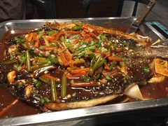 -鸣记脆皮烤鱼·海鲜烤鱼(三八广场店)