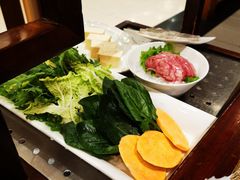 蔬菜拼盘-皇城老妈·大连海鲜火锅(港湾店)