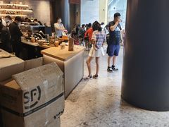 -星巴克臻选(济南恒隆店)