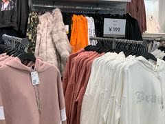 -H&M(天一广场店)