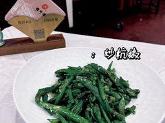 -楼外楼·停车场