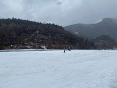 -济南卧虎山滑雪场