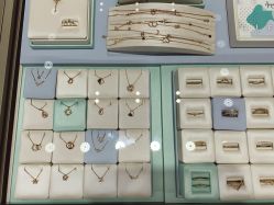 -周大福CHOW TAI FOOK(荟聚购物中心西红门店)