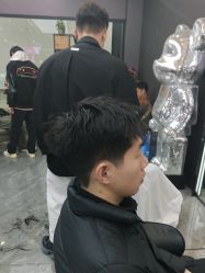 -藤野造型烫染·漂发