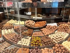 -Laderach 莱德拉(上海环贸iapm店)