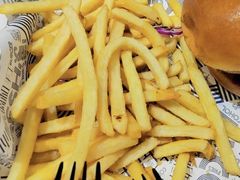 -TRIPS BURGER(大钟寺店)