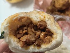奥尔良鸡腿包-老陶包子铺(南大西南村店)