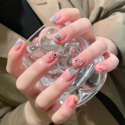 -悦指间美甲美睫