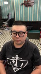 -海文先生国潮烫染男士理发馆