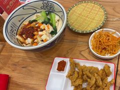 -陇上秦轩西安biangbiang面(朝龙汇店)