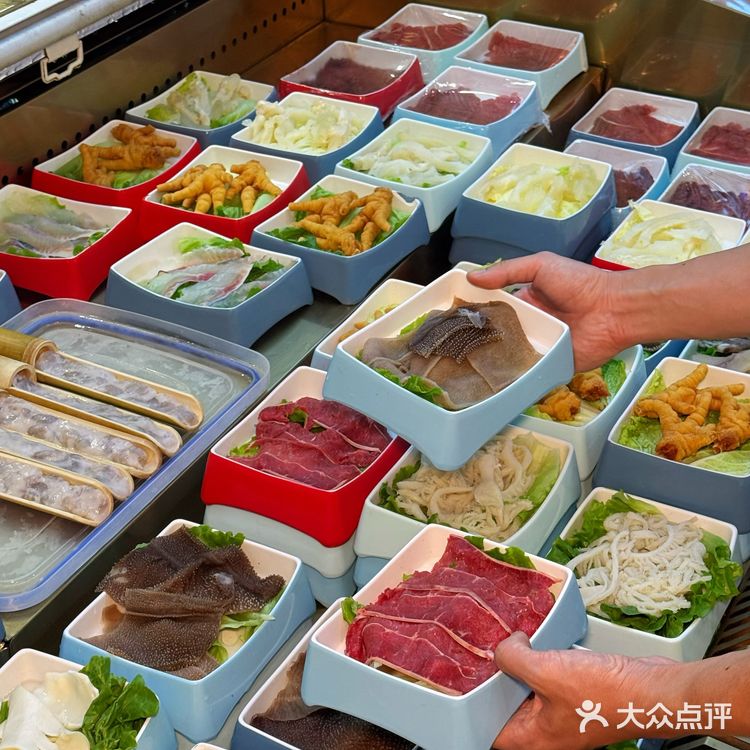 周末聚餐宝藏地！郑北忠鲜货自助火锅太绝了