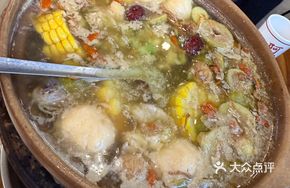 Fresh-cut Qingyuan Chicken Hot Pot with Fig Broth