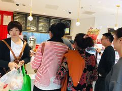 -85度C(生甜甜圈研究工坊·上海平凉店)