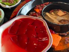 鲜鸭血-三江两海老火锅(北京首店)