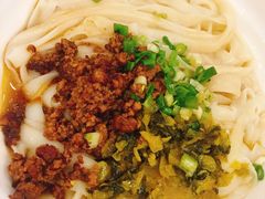 -顺溜·手工刀削面·黑金店(铜锣湾店)