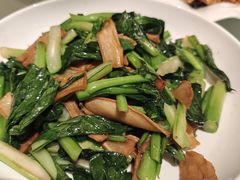 鲜菌炒菜心-大铁勺新津菜(东丽阳光新业广场店)