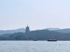 -杭州西湖湖滨银泰亚朵酒店