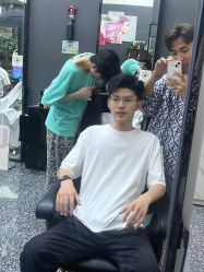 -藤野造型专业烫染接发