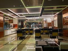 -大中华希尔顿酒店-念自助餐·嗨啤·小龙虾