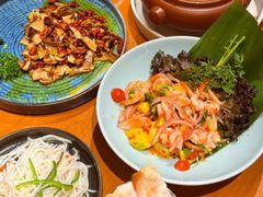 -老滇山寨•云南特色菜•地方菜•民族风情歌舞表演(金碧店)