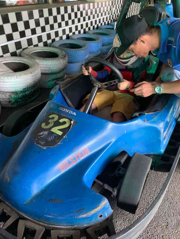 乐动卡丁车俱乐部-"服务态度趋势很差劲,服务员很恶心.早.