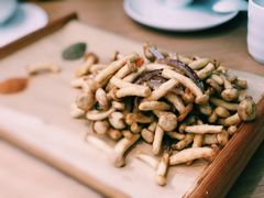 -关东小磨东北菜(上海长风大悦城店)