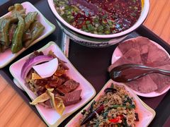 牛肉拉面-伊穆祥牛肉面总店·清真
