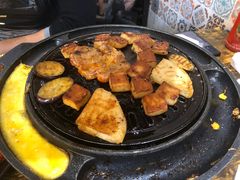 -胡悦里韩式烤肉(芝罘万达广场店)
