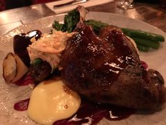 鸭腿和猪肉-Pakkhús Restaurant