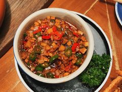 传统黑三剁配薄饼-雀舞云南菜(天津天河城购物中心店)