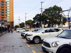 -骏丰国际财富广场·停车场